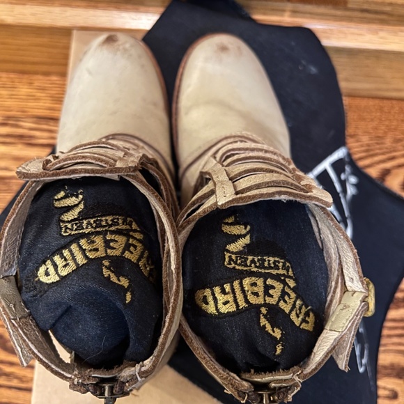 FREEBIRD BY STEVEN Stair Boots in Ice Size 7 - Picture 5 of 7